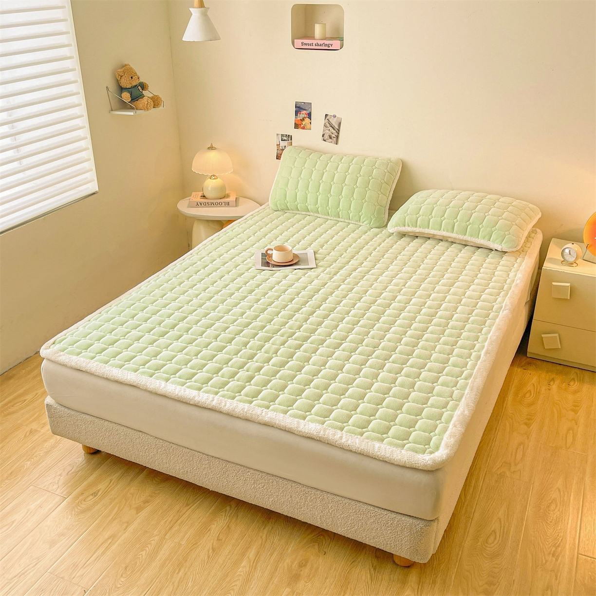 91家纺网 家纺一手货源 找家纺 雯豆家纺 【加厚款】2025秋冬新款牛奶绒纯色床褥床垫床护垫子 牛奶绒床褥-薄荷绿【加厚款】