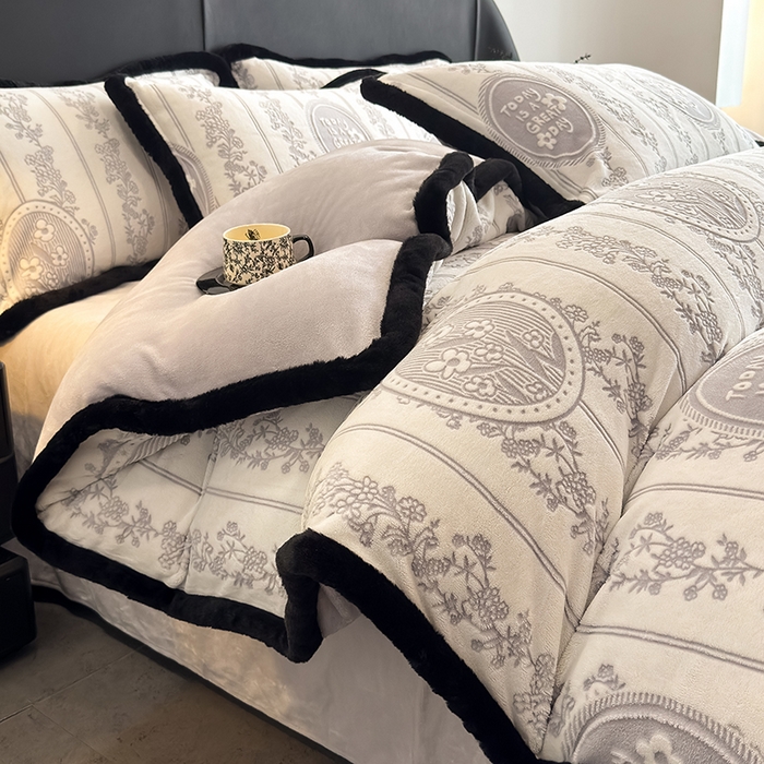 卡罗兰 2025新款雕花牛奶绒兔毛包边四件套 叶语