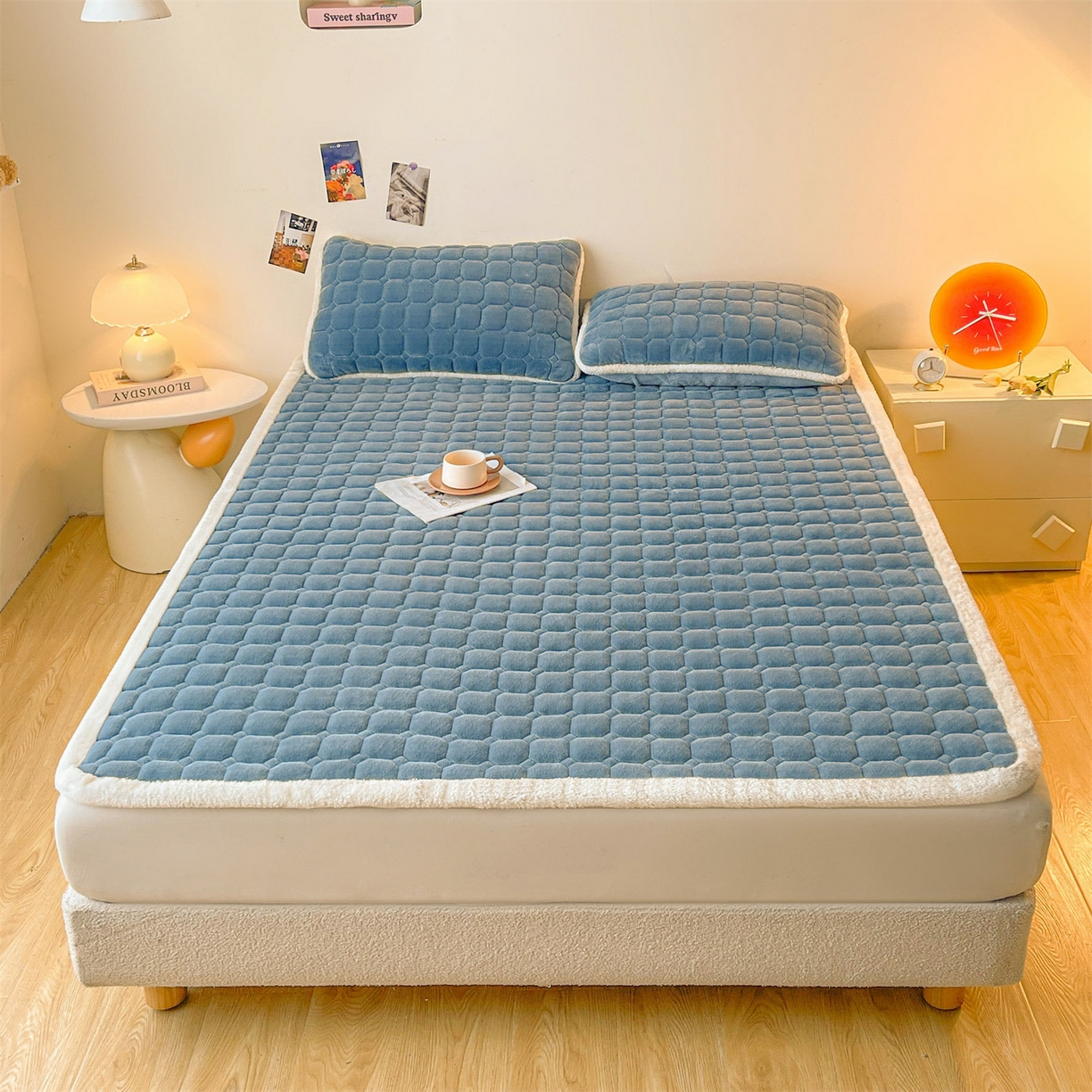 91家纺网 家纺一手货源 找家纺 雯豆家纺 【加厚款】2025秋冬新款牛奶绒纯色床褥床垫床护垫子 牛奶绒床褥-碧海蓝【加厚款】