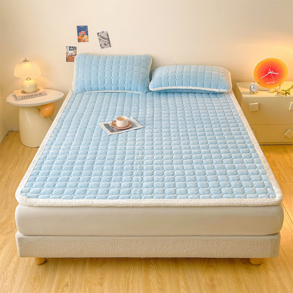 91家纺网 家纺一手货源 找家纺 雯豆家纺 【加厚款】2025秋冬新款牛奶绒纯色床褥床垫床护垫子 牛奶绒床褥-天蓝【加厚款】