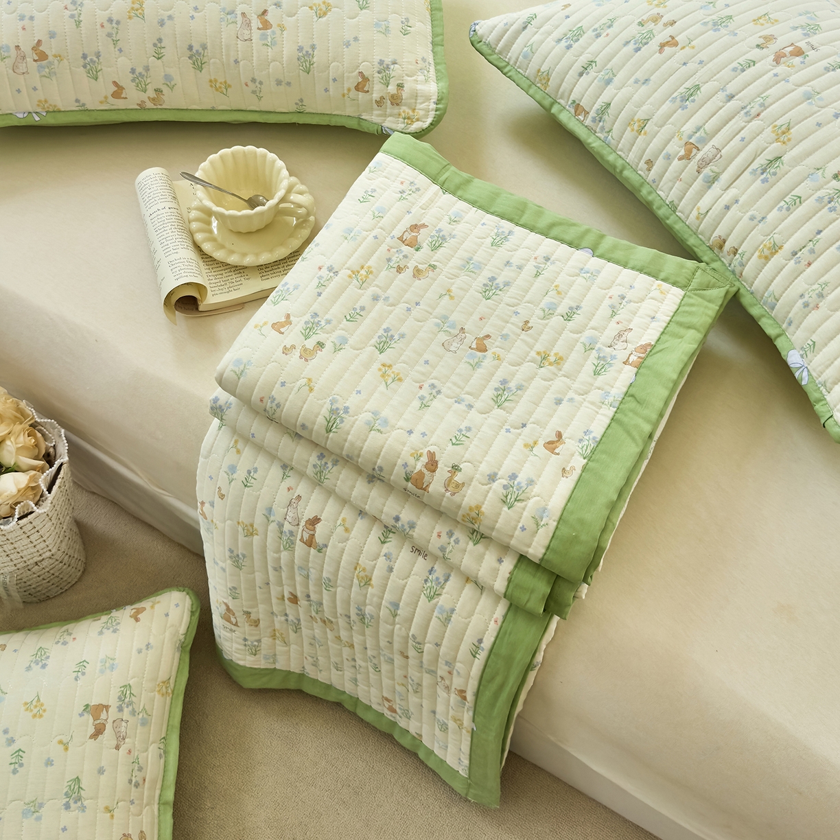 91家纺网 家纺一手货源 找家纺 暖萌 2025新款A类双棉100%全棉13372印花床盖系列 春日奇迹