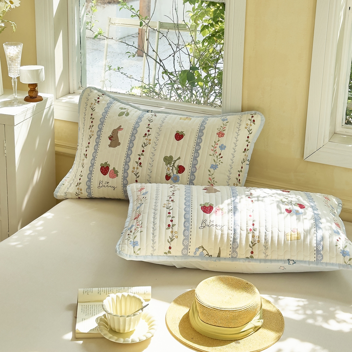 91家纺网 家纺一手货源 找家纺 暖萌 2025新款A类双棉100%全棉13372印花床盖系列 浆果小兔