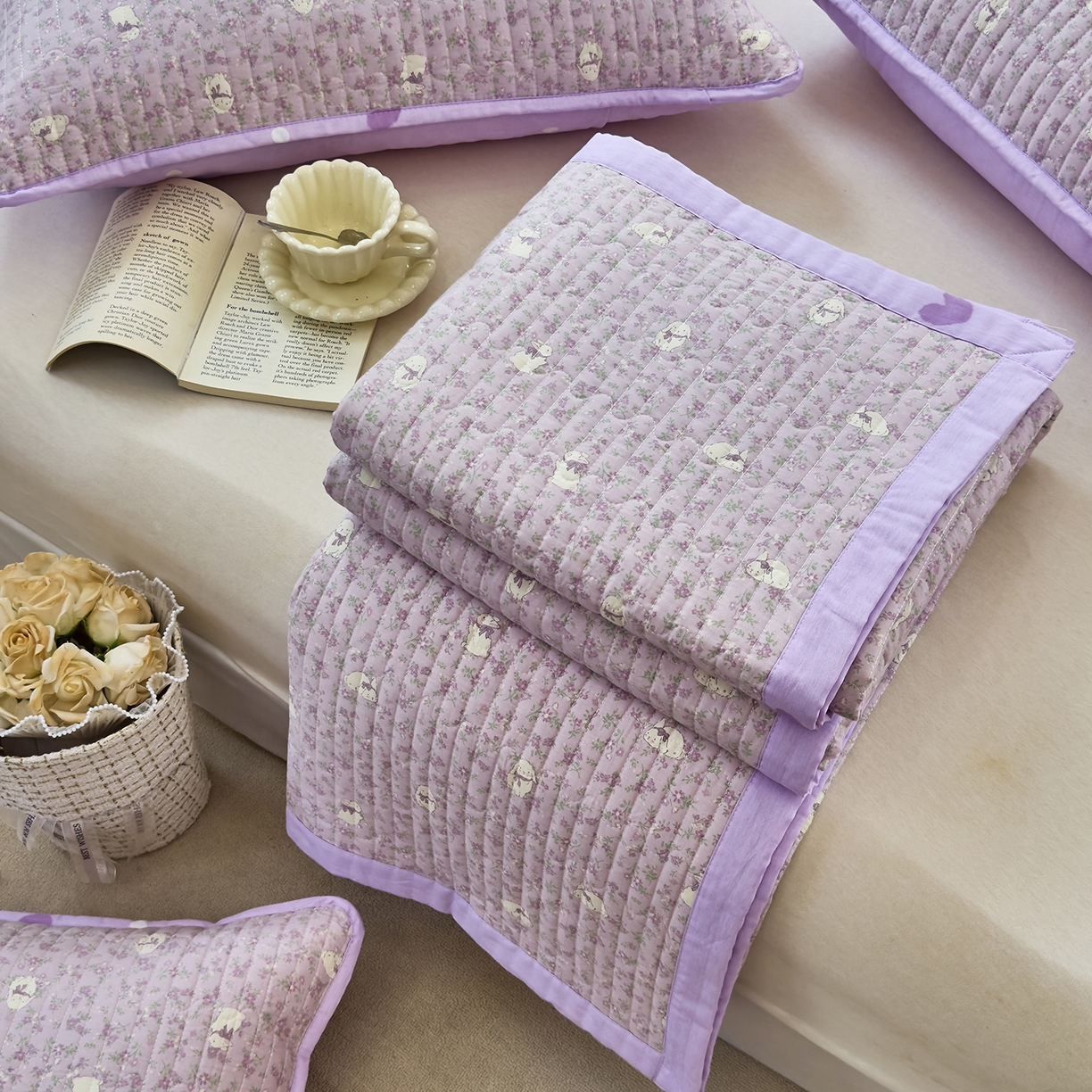 91家纺网 家纺一手货源 找家纺 暖萌 2025新款A类双棉100%全棉13372印花床盖系列 摩伊