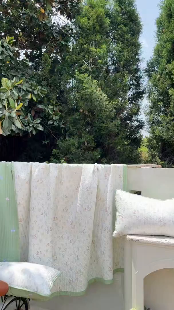 91家纺网 家纺一手货源 找家纺 暖萌 2025新款A类双棉100%全棉13372印花床盖系列 春日奇迹