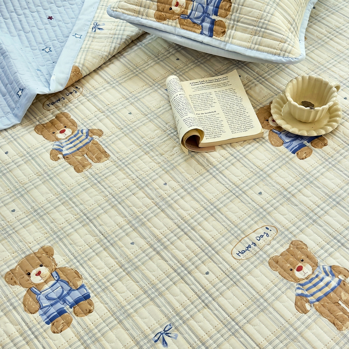 91家纺网 家纺一手货源 找家纺 暖萌 2025新款A类双棉100%全棉13372印花床盖系列 大版比利熊