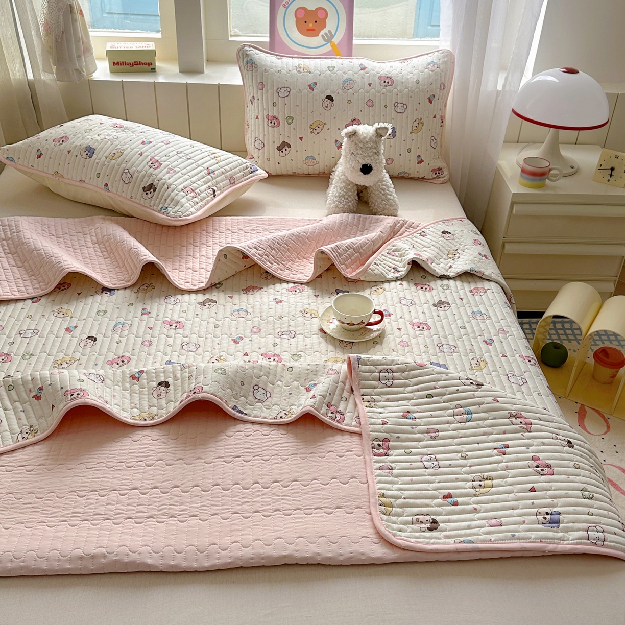 91家纺网 家纺一手货源 找家纺 暖萌 2025新款A类全棉棉花床盖印花系列三件套 糖果幼儿园