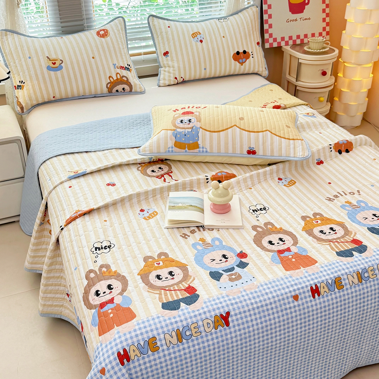 91家纺网 家纺一手货源 找家纺 暖萌 2025新款A类全棉棉花床盖印花系列三件套 拉布兔兔