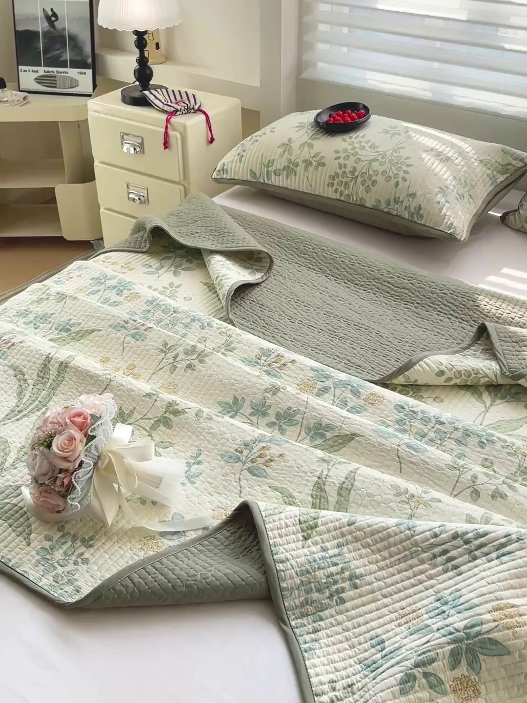 91家纺网 家纺一手货源 找家纺 暖萌 2025新款A类全棉棉花床盖印花系列三件套 仙草