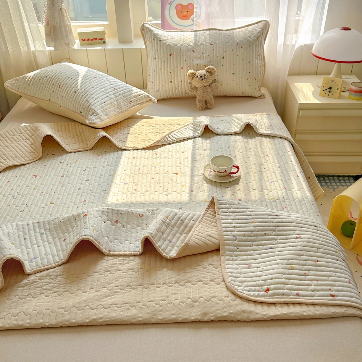 91家纺网 家纺一手货源 找家纺 暖萌 2025新款A类全棉棉花床盖印花系列三件套 快乐魔法