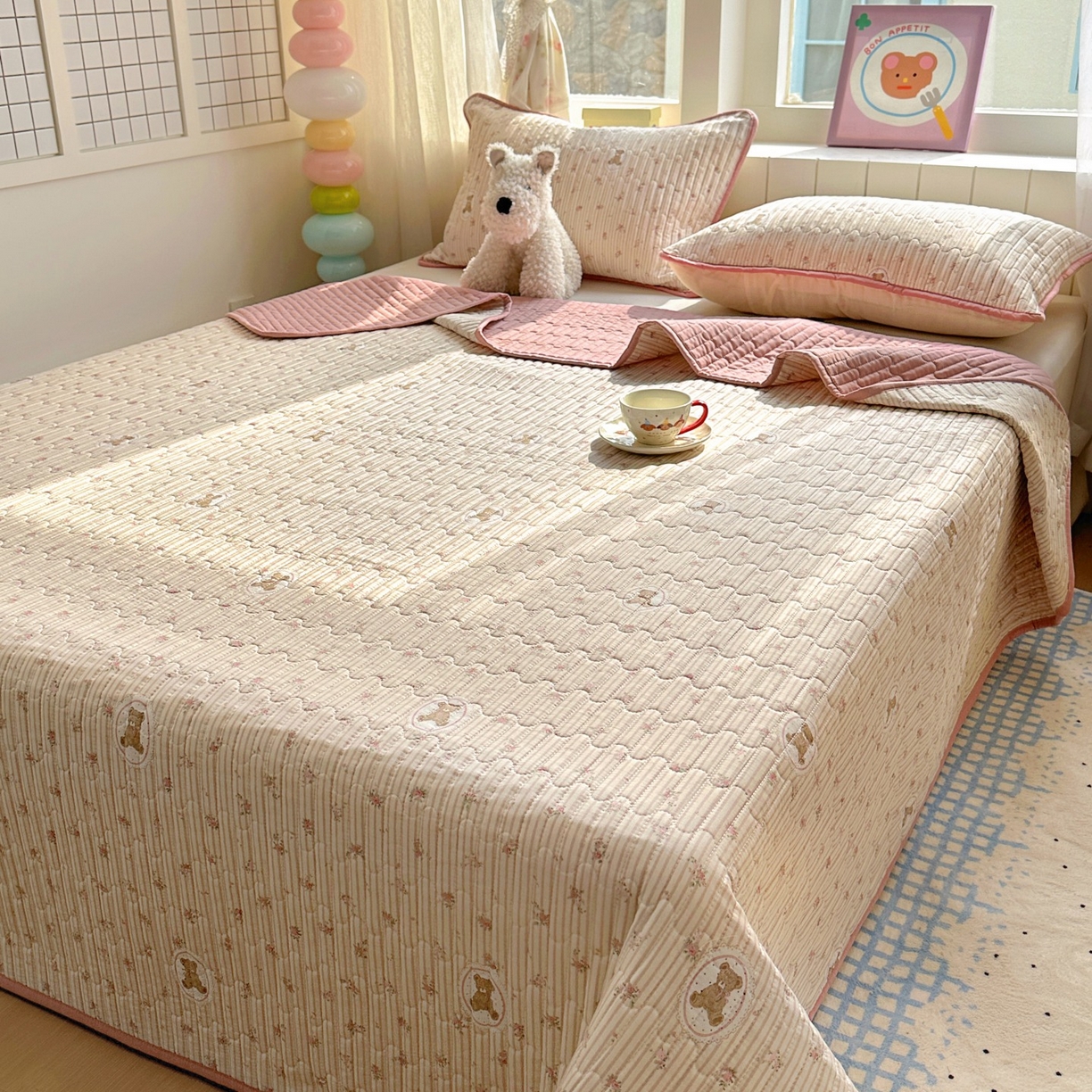 91家纺网 家纺一手货源 找家纺 暖萌 2025新款A类全棉棉花床盖印花系列三件套 碎花小熊