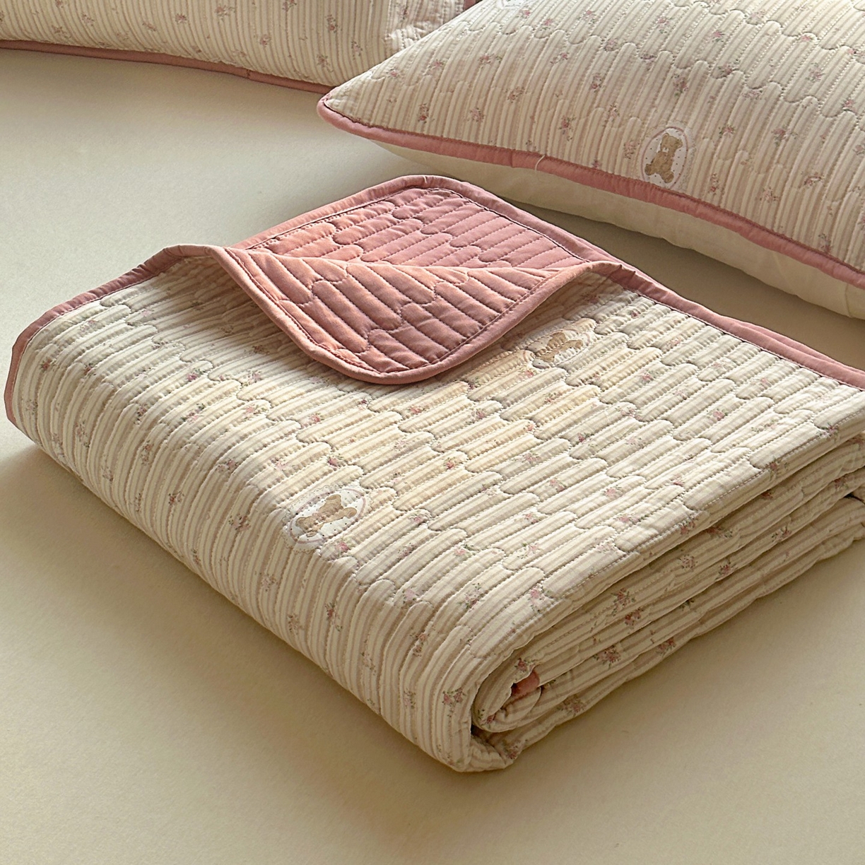 暖萌 2025新款A类全棉棉花床盖印花系列三件套 碎花小熊