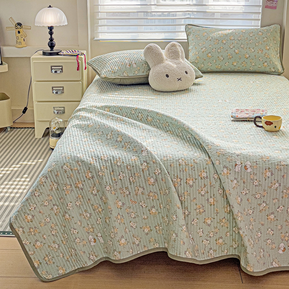 91家纺网 家纺一手货源 找家纺 暖萌 2025新款A类全棉棉花床盖印花系列三件套 花蜜-绿