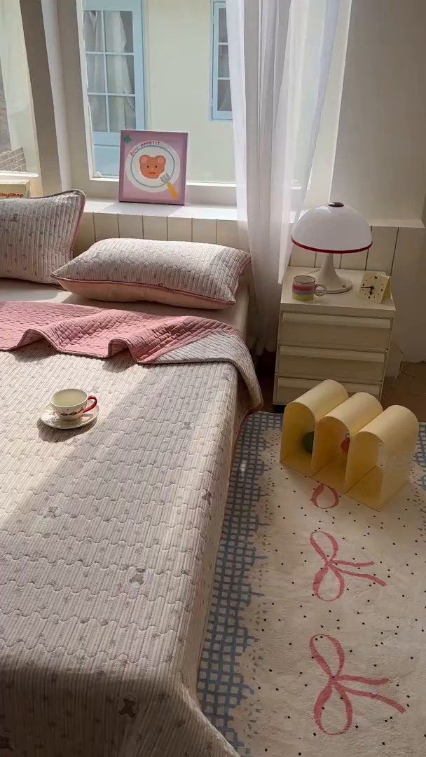 91家纺网 家纺一手货源 找家纺 暖萌 2025新款A类全棉棉花床盖印花系列三件套 碎花小熊