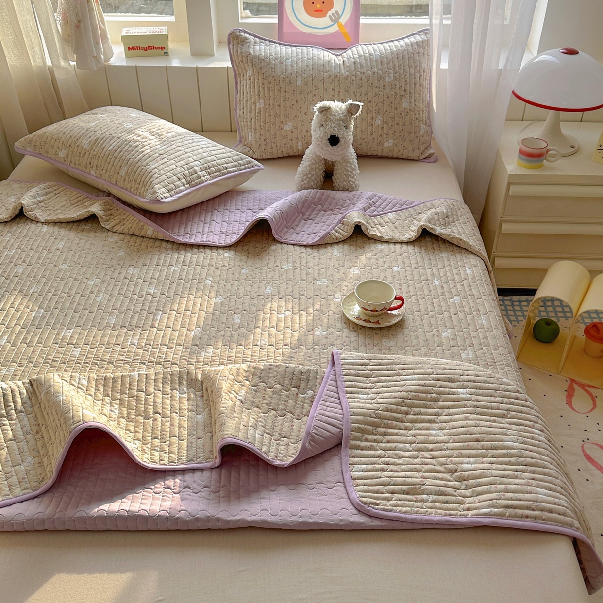 91家纺网 家纺一手货源 找家纺 暖萌 2025新款A类全棉棉花床盖印花系列三件套 采薇兔