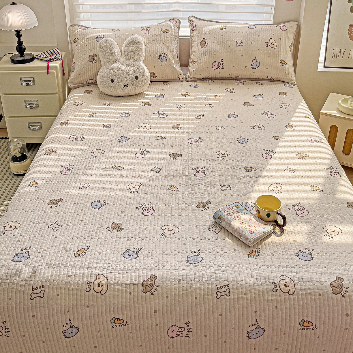 91家纺网 家纺一手货源 找家纺 暖萌 2025新款A类全棉棉花床盖印花系列三件套 宠物时间-米