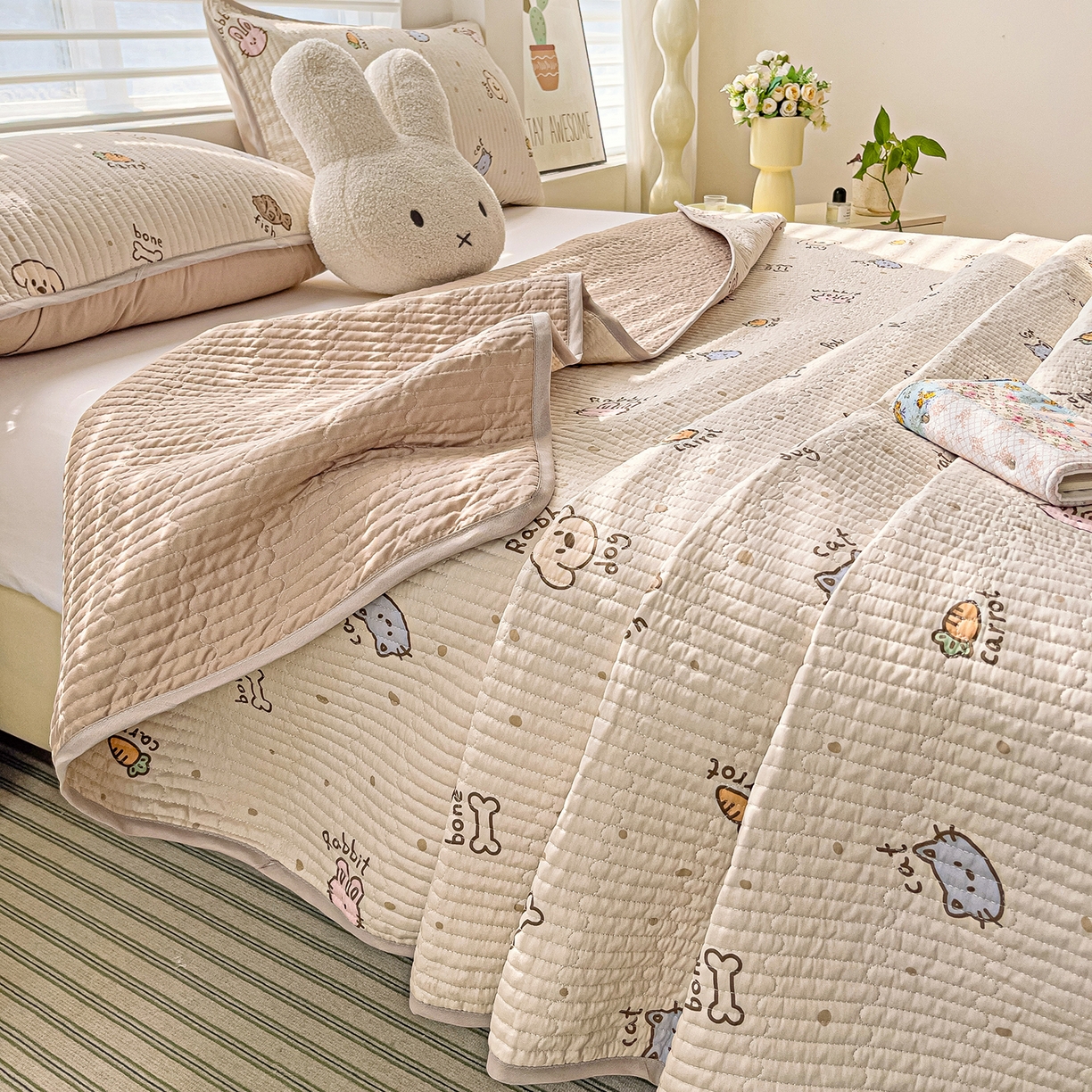 91家纺网 家纺一手货源 找家纺 暖萌 2025新款A类全棉棉花床盖印花系列三件套 宠物时间-米