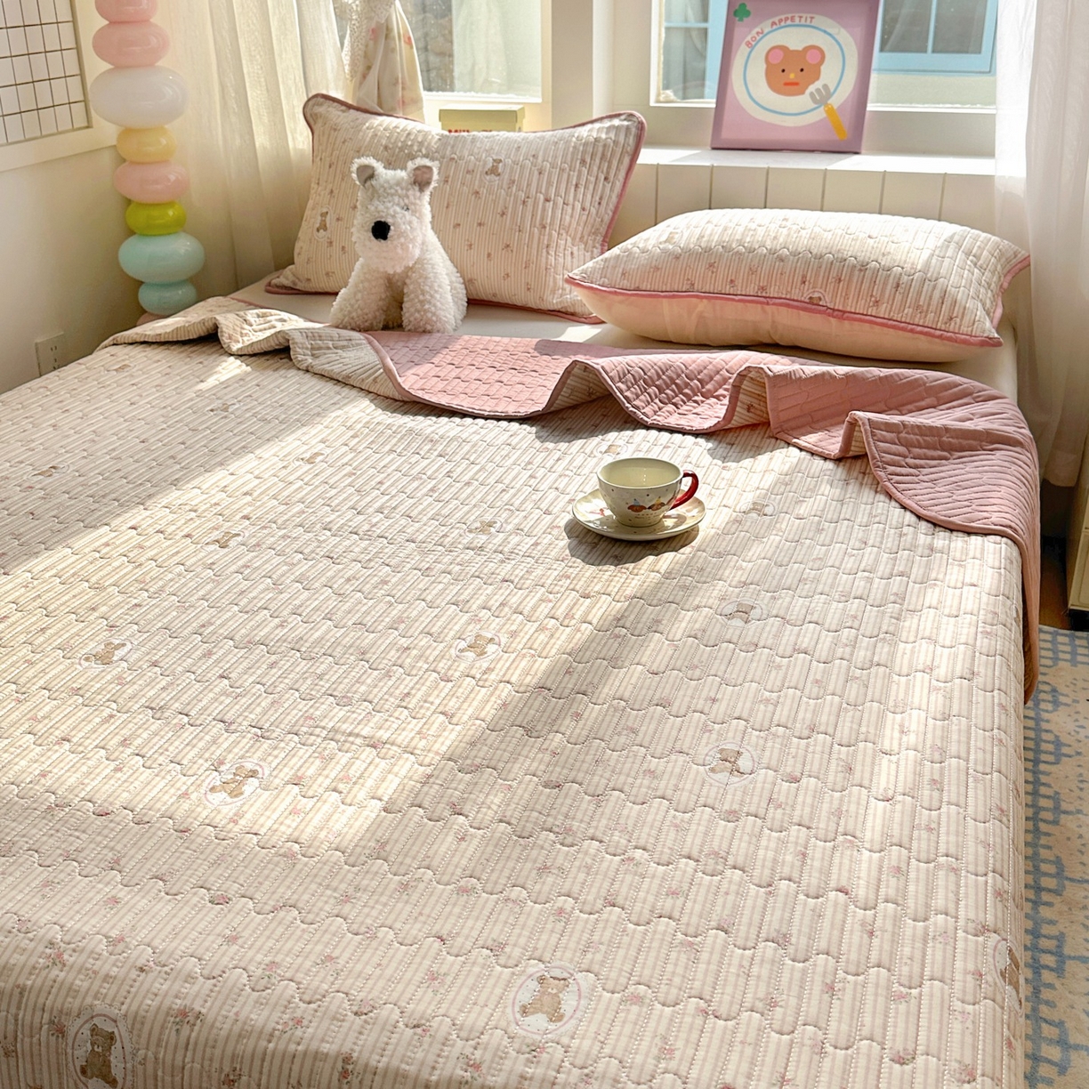 91家纺网 家纺一手货源 找家纺 暖萌 2025新款A类全棉棉花床盖印花系列三件套 碎花小熊