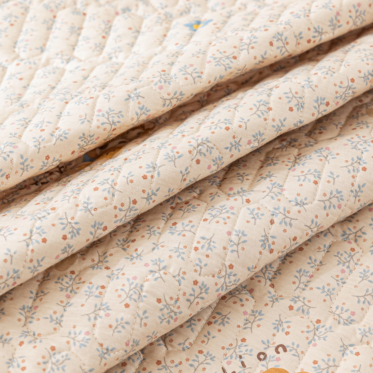 91家纺网 家纺一手货源 找家纺 美优兰 2025新款全棉防滑榻榻米炕垫纯棉床盖三件套 辛巴