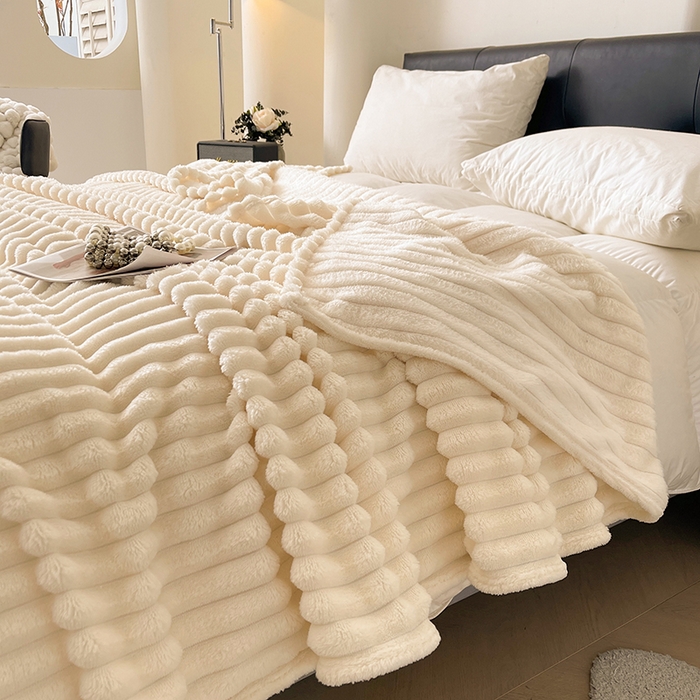 91家纺网 家纺一手货源 找家纺 （总）湘之帛 2025新款柔软兔毛绒毛毯盖毯毯子