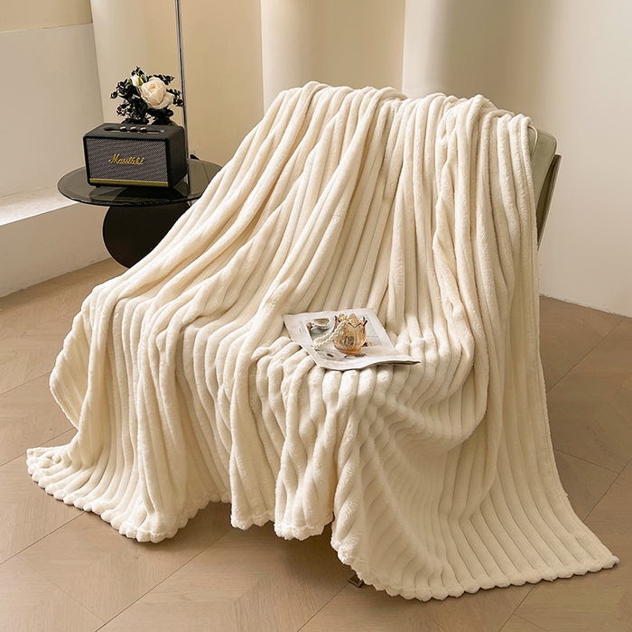 91家纺网 家纺一手货源 找家纺 湘之帛 2025新款柔软兔毛绒毛毯盖毯毯子 奶油白