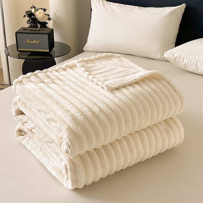 91家纺网 家纺一手货源 找家纺 湘之帛 2025新款柔软兔毛绒毛毯盖毯毯子 奶油白