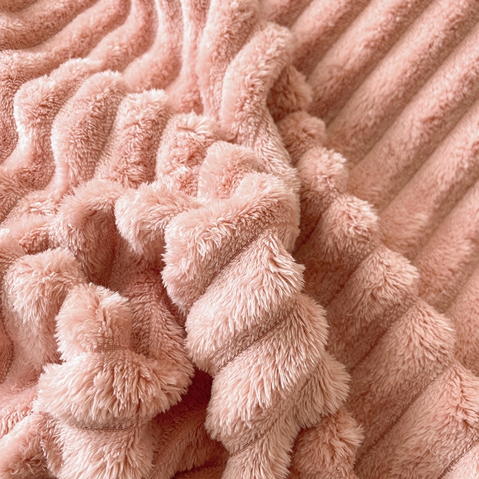 91家纺网 家纺一手货源 找家纺 湘之帛 2025新款柔软兔毛绒毛毯盖毯毯子 樱花粉