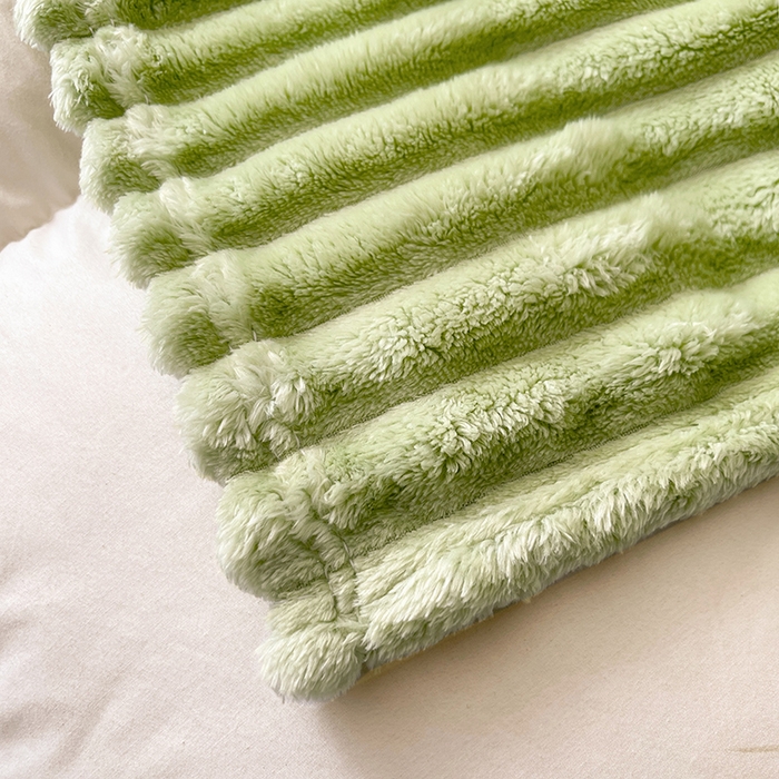 91家纺网 家纺一手货源 找家纺 湘之帛 2025新款柔软兔毛绒毛毯盖毯毯子 牛油果绿