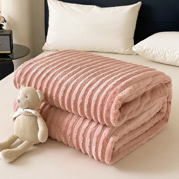 91家纺网 家纺一手货源 找家纺 湘之帛 2025新款柔软兔毛绒毛毯盖毯毯子 樱花粉