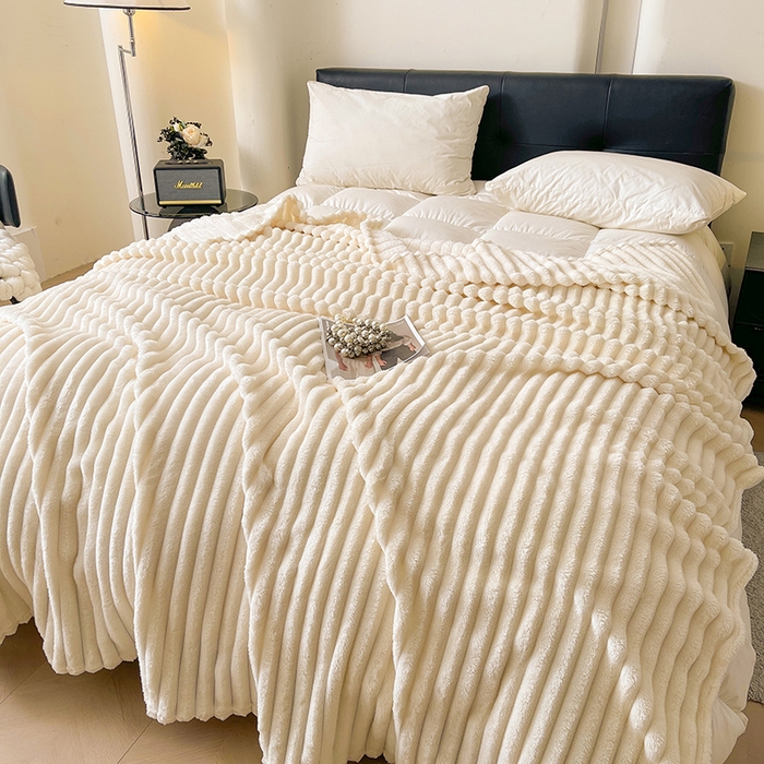 91家纺网 家纺一手货源 找家纺 湘之帛 2025新款柔软兔毛绒毛毯盖毯毯子 奶油白