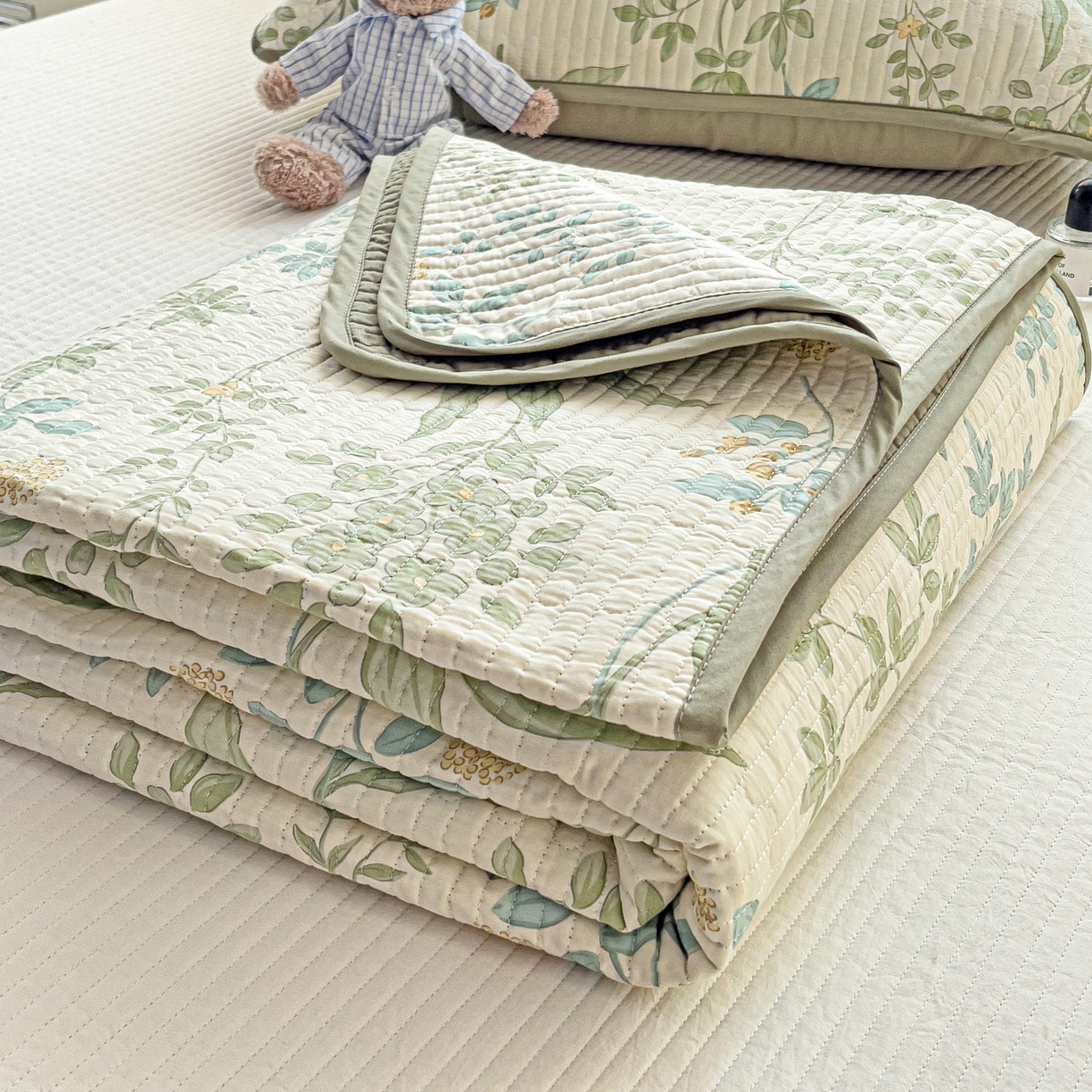 91家纺网 家纺一手货源 找家纺 （总）暖萌 2025新款A类全棉棉花床盖印花三件套