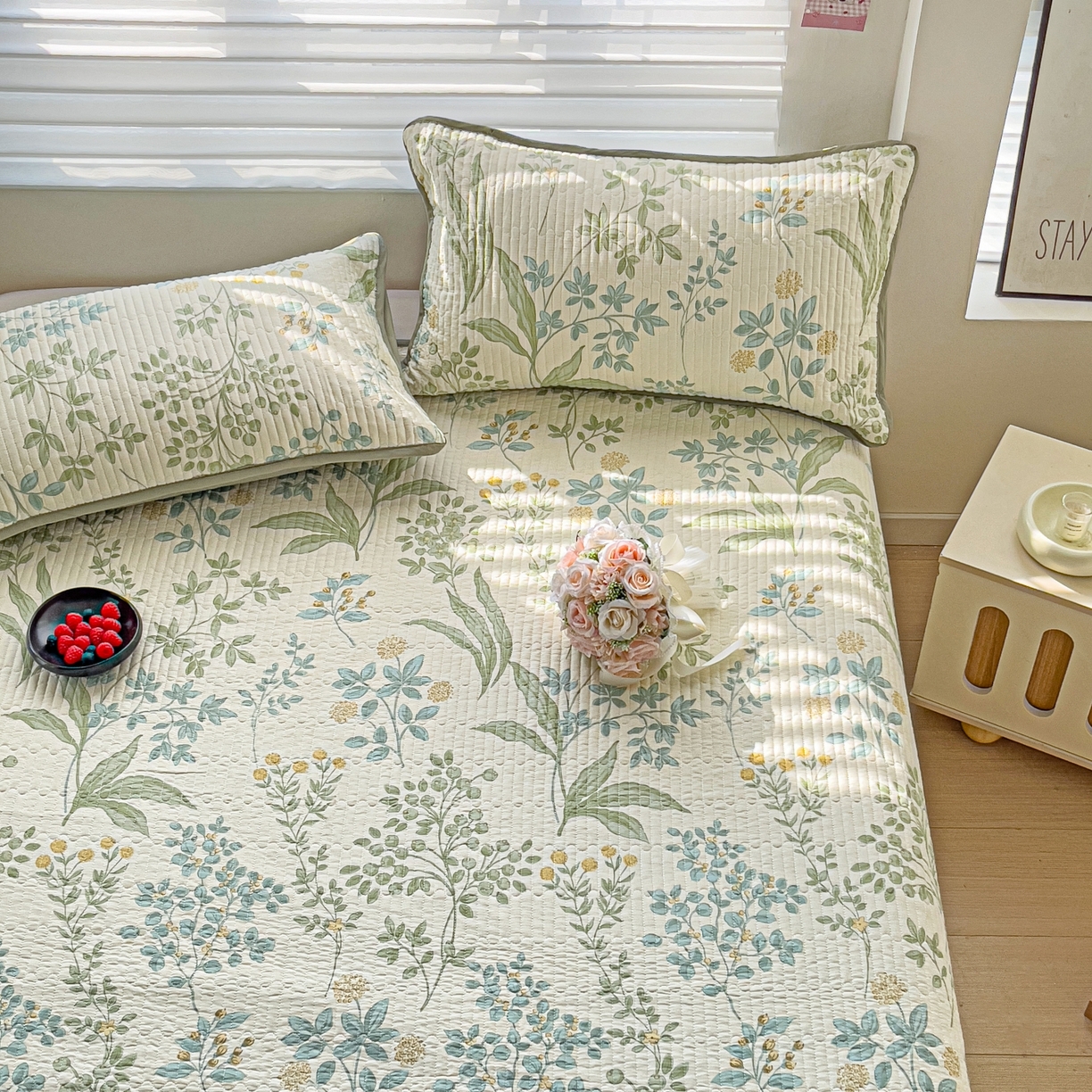 91家纺网 家纺一手货源 找家纺 暖萌 2025新款A类全棉棉花床盖印花三件套 仙草