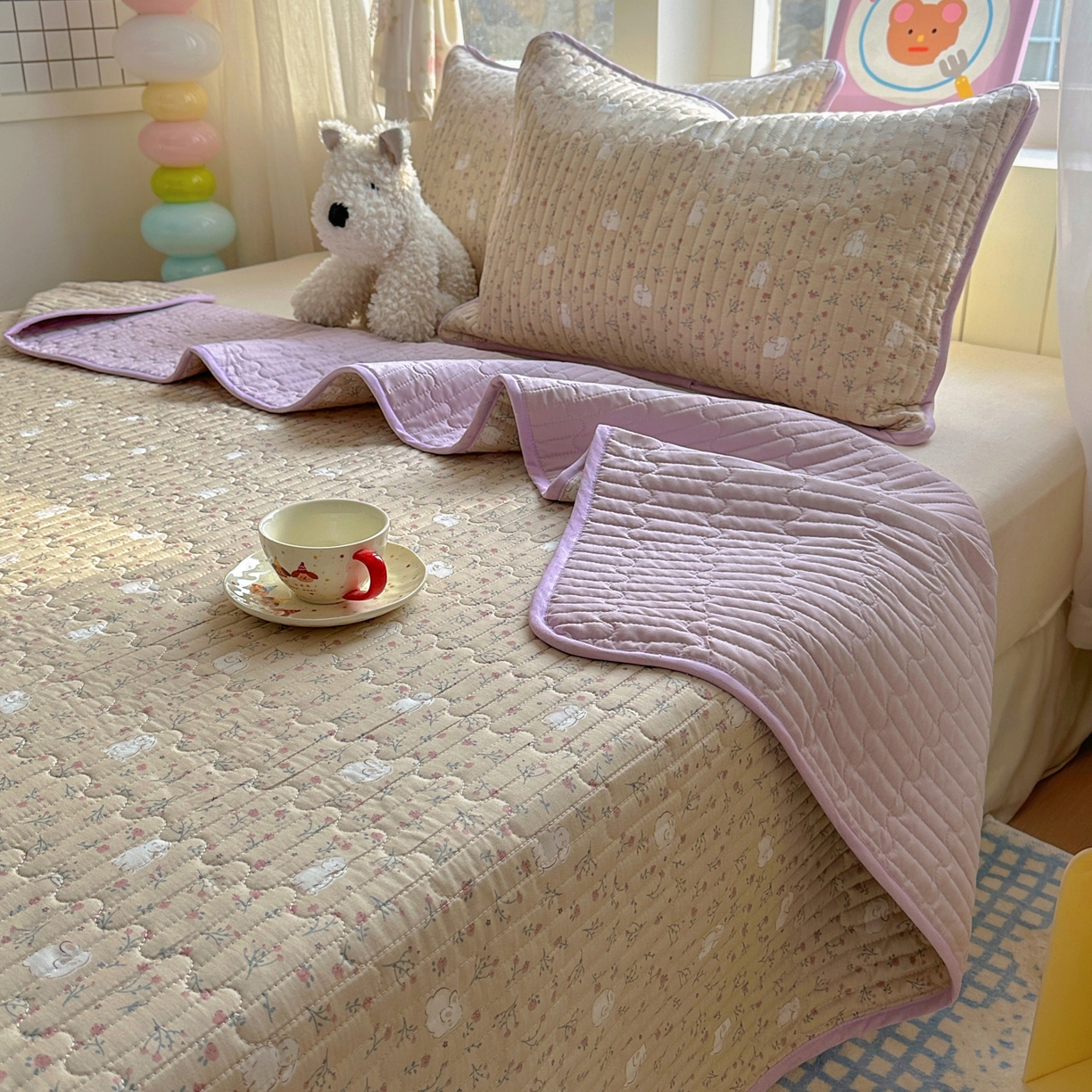 91家纺网 家纺一手货源 找家纺 暖萌 2025新款A类全棉棉花床盖印花三件套 采薇兔