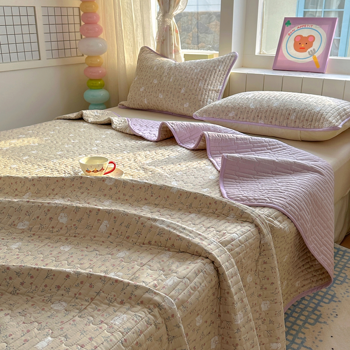 91家纺网 家纺一手货源 找家纺 暖萌 2025新款A类全棉棉花床盖印花三件套 采薇兔