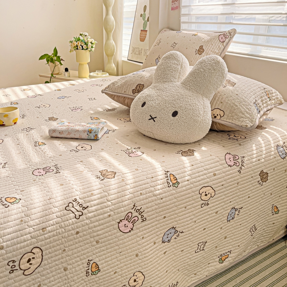 91家纺网 家纺一手货源 找家纺 暖萌 2025新款A类全棉棉花床盖印花三件套 宠物时间-米