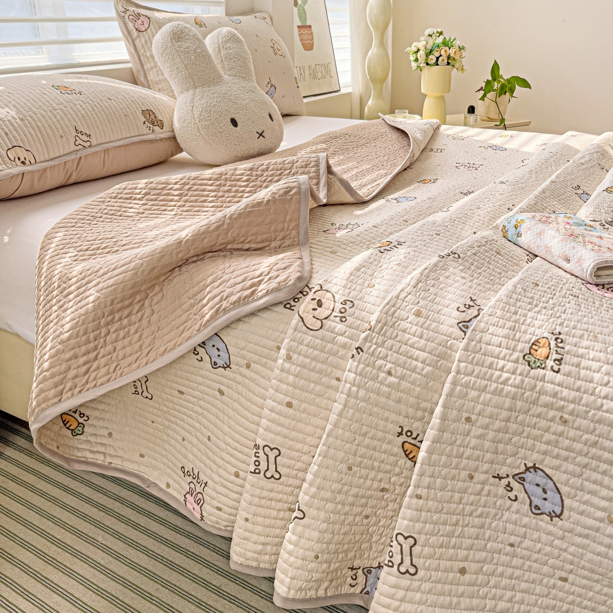 91家纺网 家纺一手货源 找家纺 暖萌 2025新款A类全棉棉花床盖印花三件套 宠物时间-米