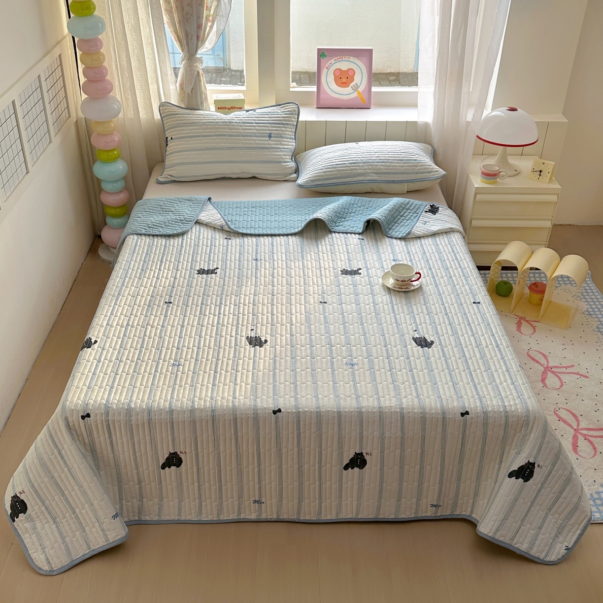 91家纺网 家纺一手货源 找家纺 暖萌 2025新款A类全棉棉花床盖印花三件套 黑白涂鸦