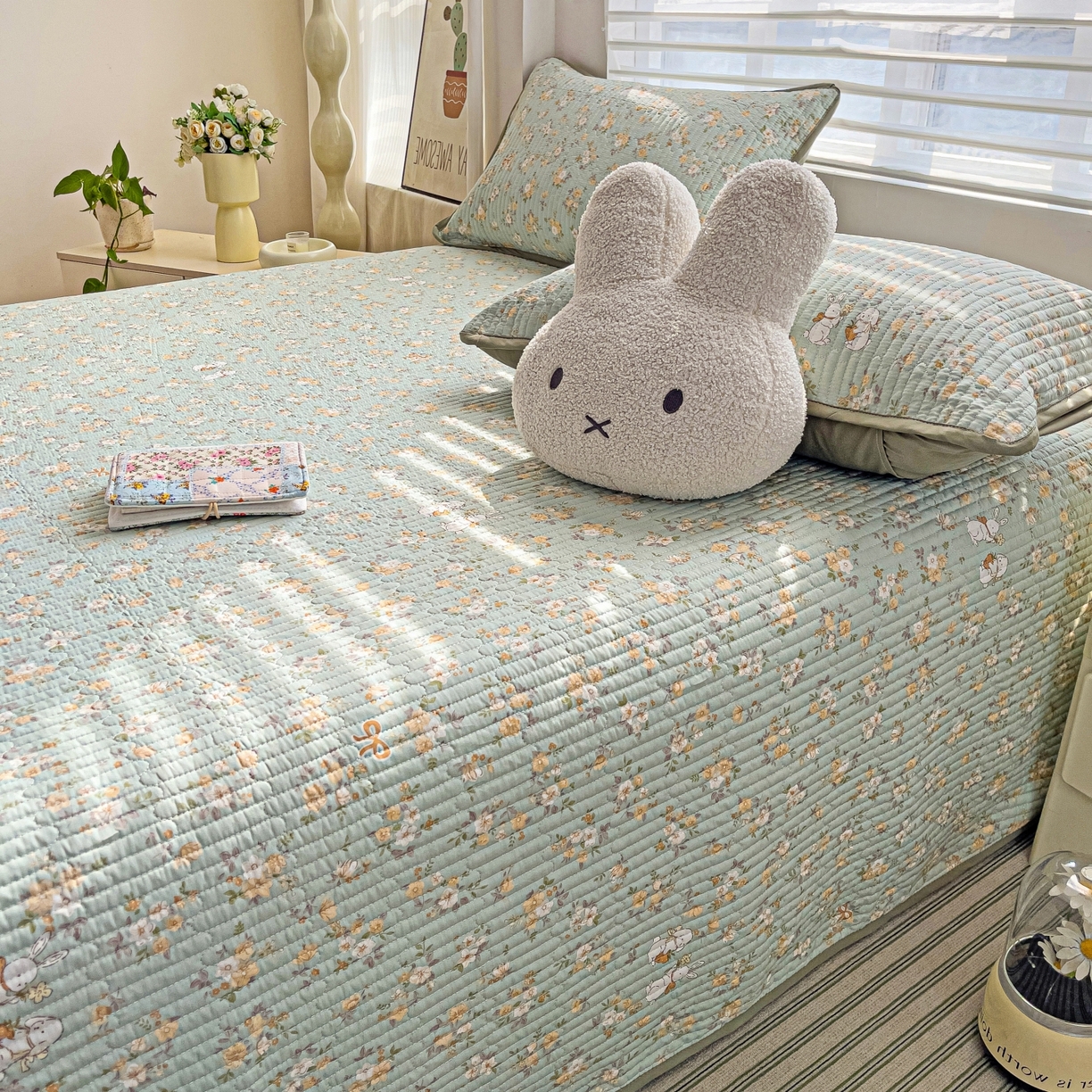 91家纺网 家纺一手货源 找家纺 暖萌 2025新款A类全棉棉花床盖印花三件套 花蜜-绿