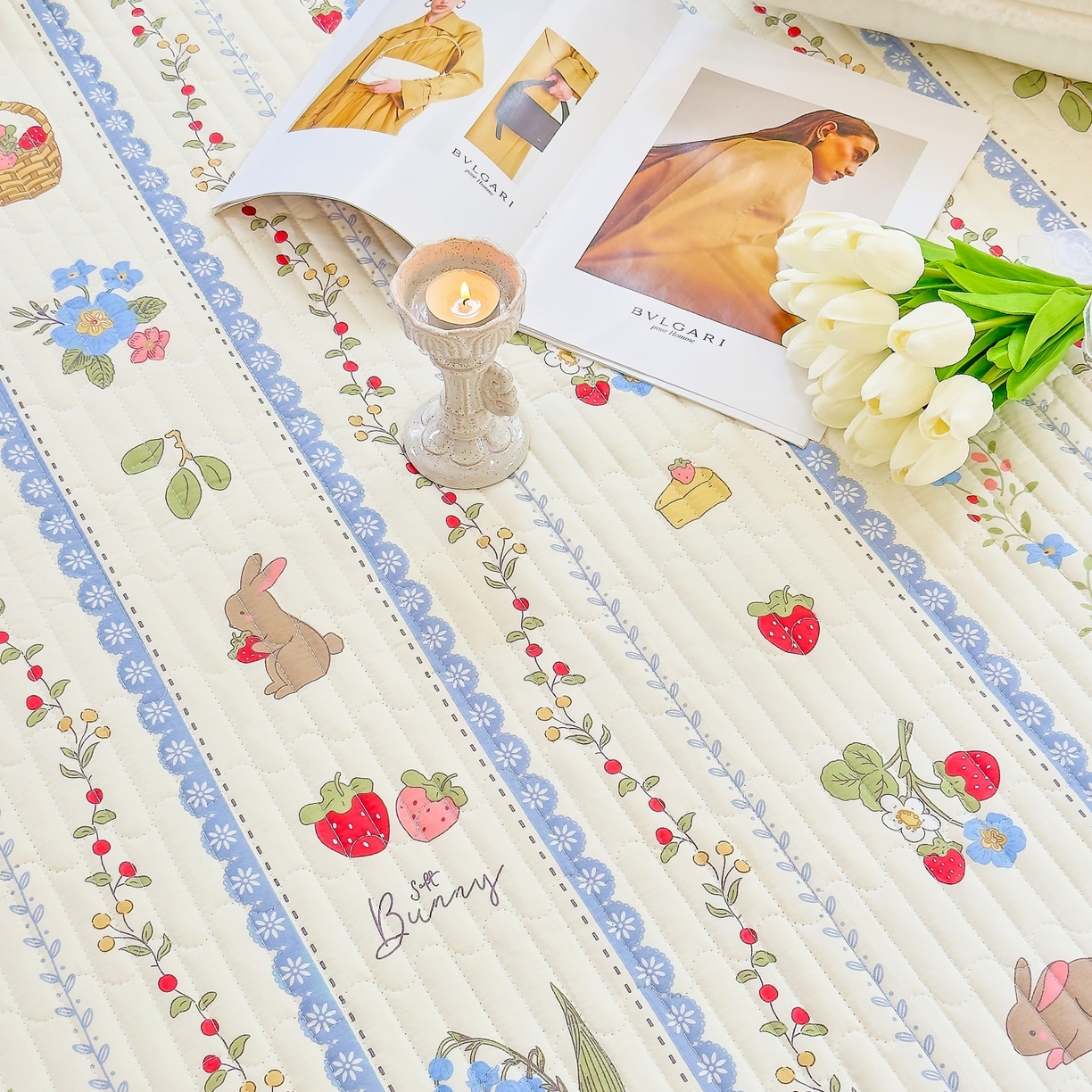 91家纺网 家纺一手货源 找家纺 暖萌 2025新款A类全棉棉花床盖印花三件套 浆果小兔