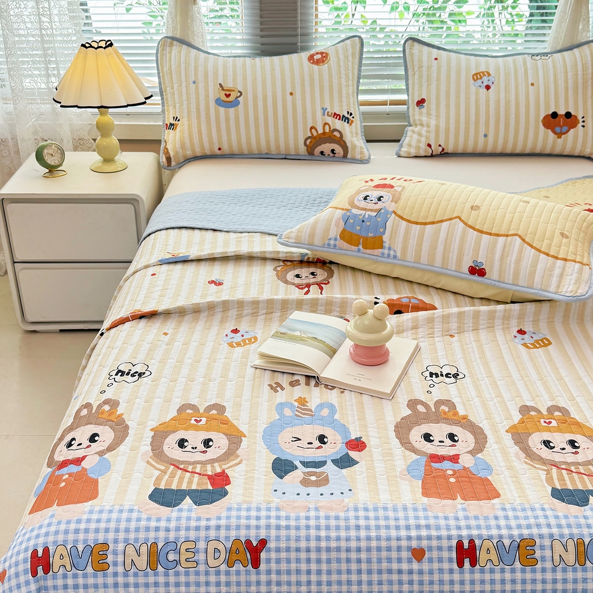 91家纺网 家纺一手货源 找家纺 暖萌 2025新款A类全棉棉花床盖印花三件套 拉布兔兔