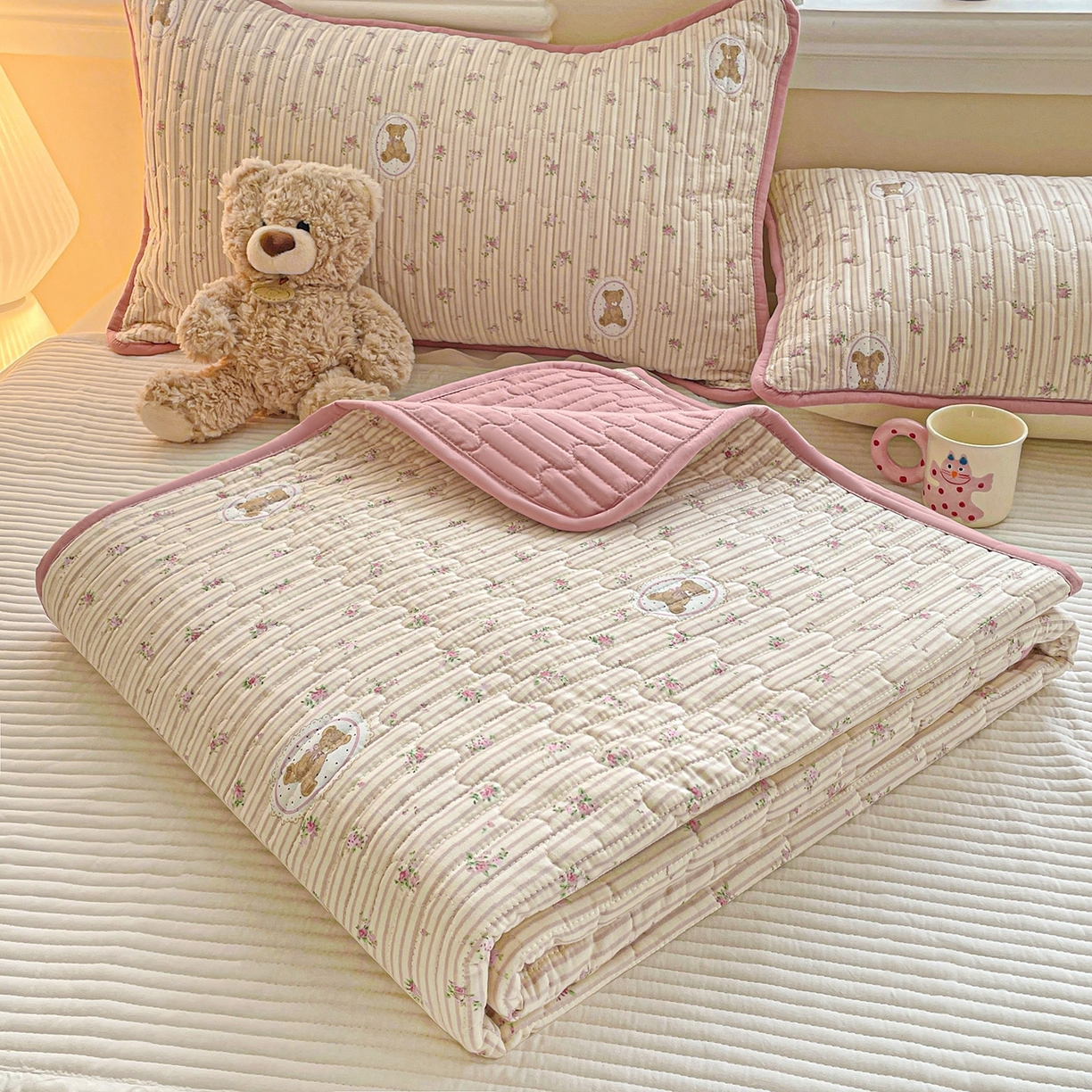 暖萌 2025新款A类全棉棉花床盖印花三件套 碎花小熊