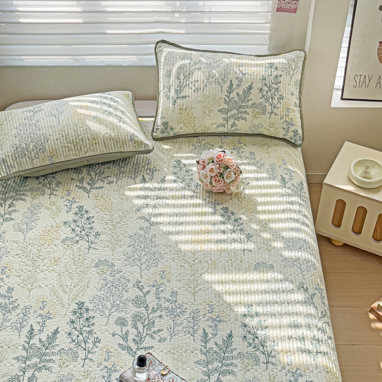 91家纺网 家纺一手货源 找家纺 暖萌 2025新款A类全棉棉花床盖印花三件套 幽兰花谷