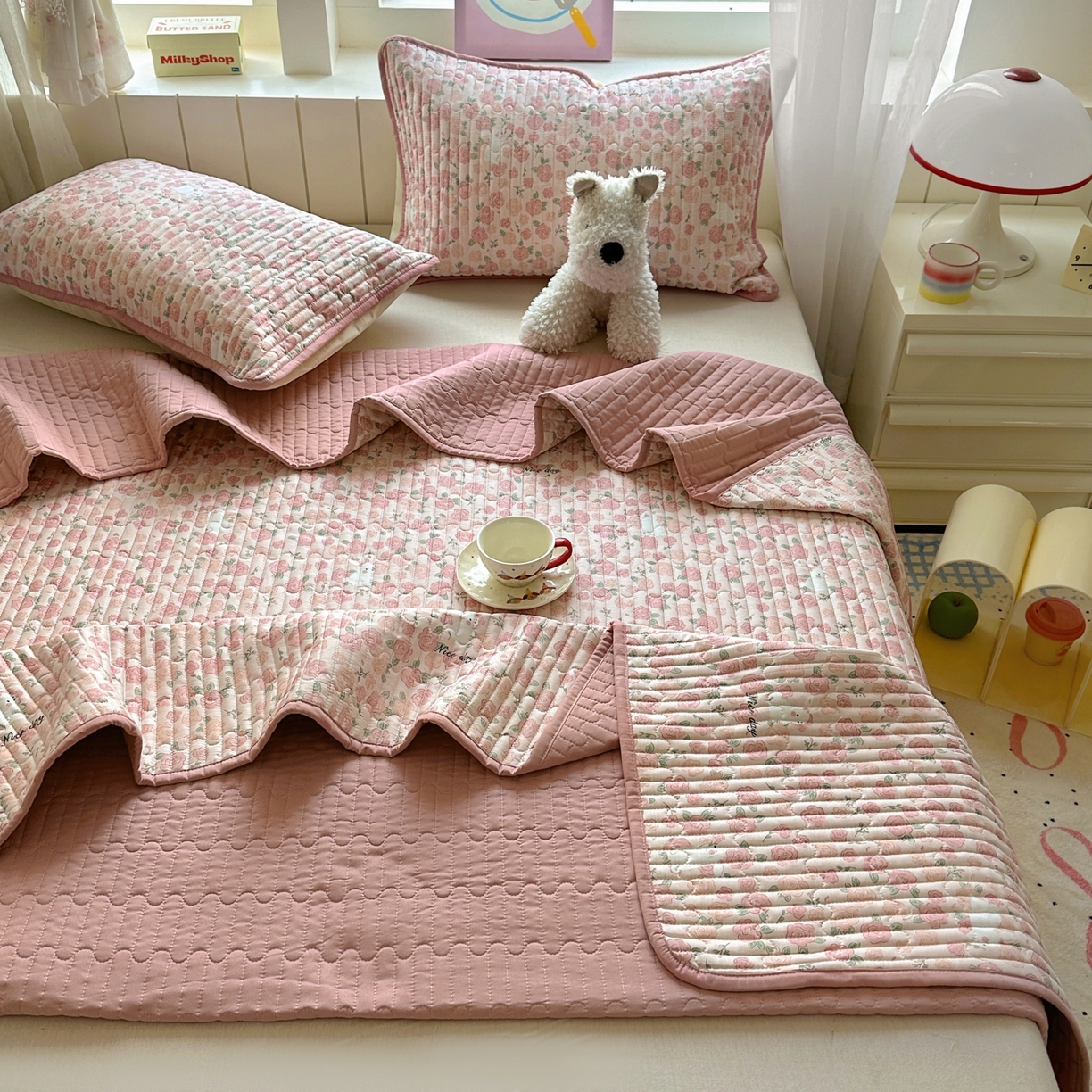 91家纺网 家纺一手货源 找家纺 暖萌 2025新款A类全棉棉花床盖印花三件套 遇见浪漫