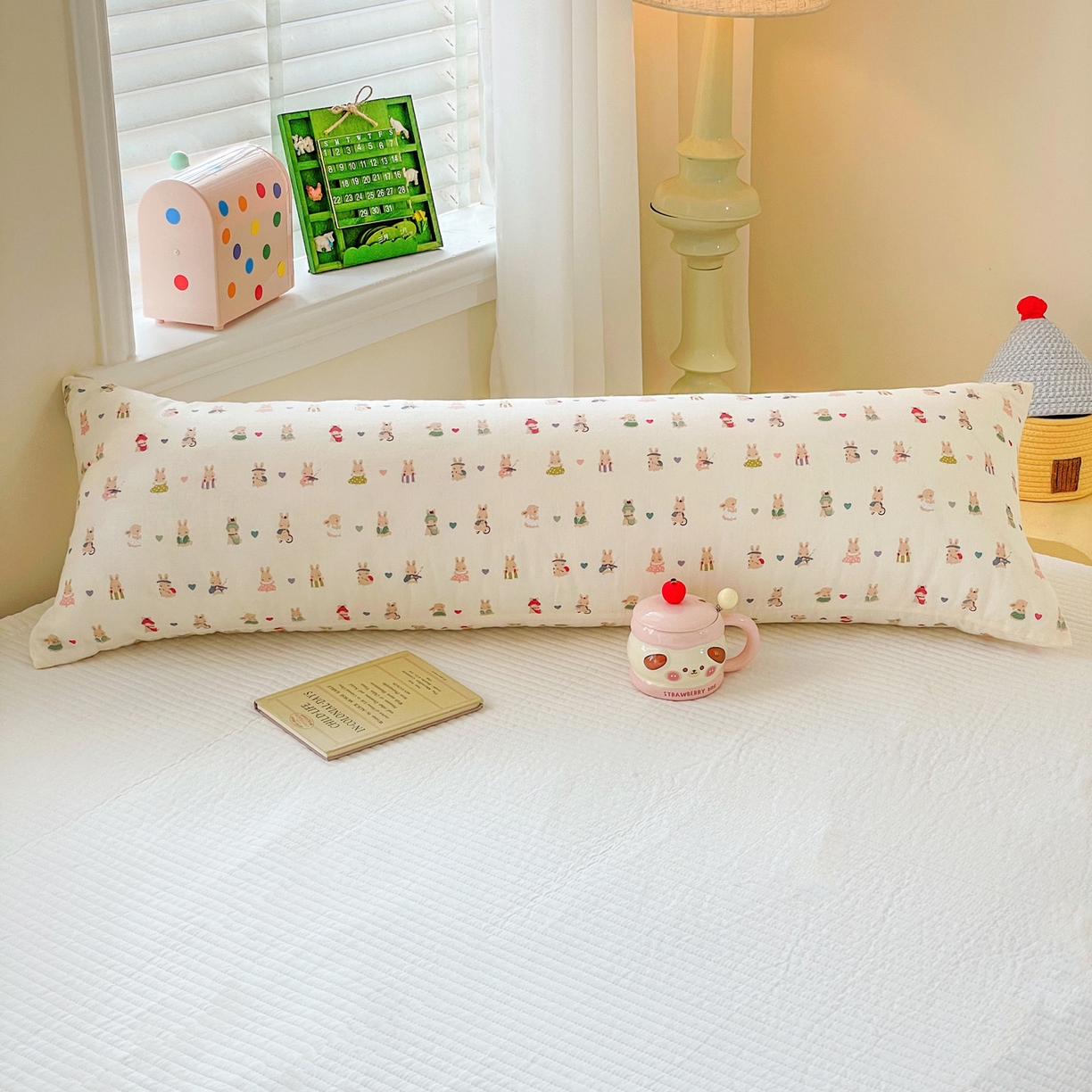 91家纺网 家纺一手货源 找家纺 亦帆枕芯 2025新款双层纱全棉长条抱枕可拆洗抱腿侧睡枕夹腿学生孕妇搂抱枕长条115x40cm 兔子乐园-全棉双层纱长条抱枕