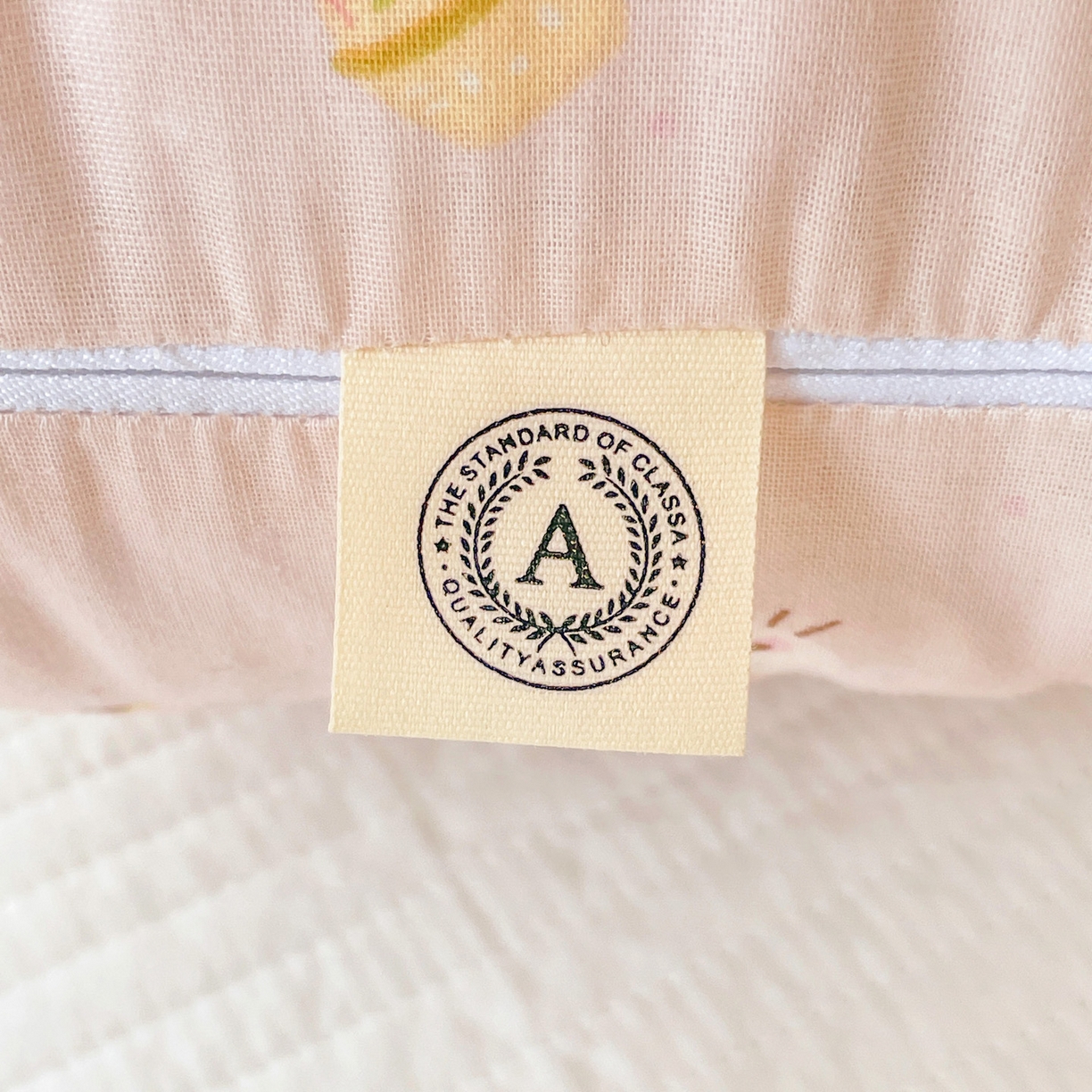 91家纺网 家纺一手货源 找家纺 亦帆枕芯 2025新款双层纱全棉长条抱枕可拆洗抱腿侧睡枕夹腿学生孕妇搂抱枕长条115x40cm 猫咪乐园-全棉双层纱长条抱枕