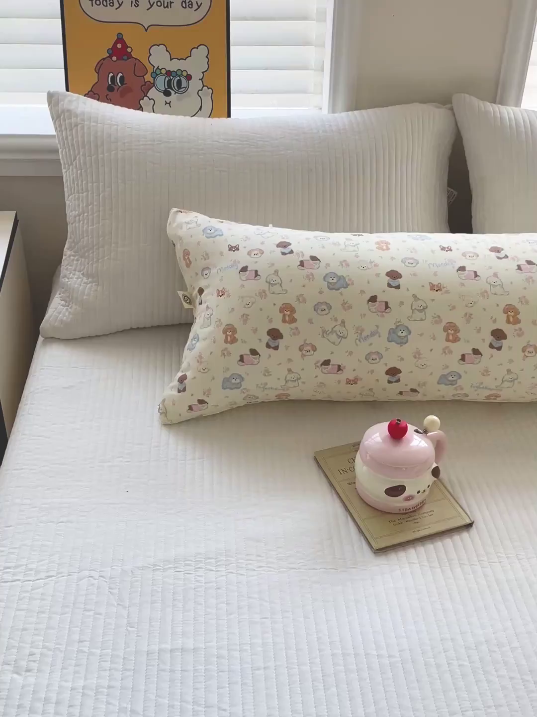 91家纺网 家纺一手货源 找家纺 亦帆枕芯 2025新款双层纱全棉长条抱枕可拆洗抱腿侧睡枕夹腿学生孕妇搂抱枕长条115x40cm 奶芙狗-全棉双层纱长条抱枕