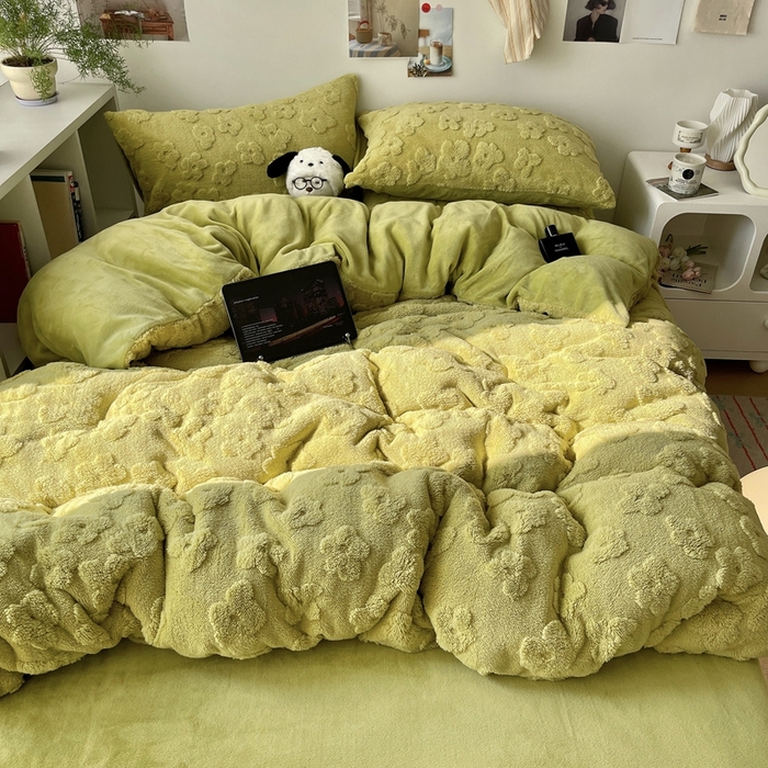 91家纺网 家纺一手货源 找家纺 六巷胡同 2025新款INS博主风云朵花舒棉绒A类牛奶绒四件套 香草绿