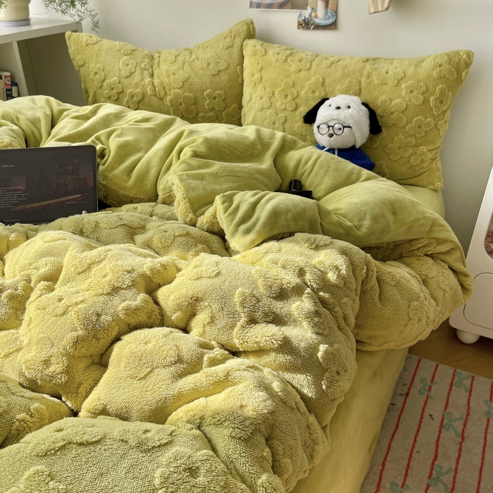 六巷胡同 2025新款INS博主风云朵花舒棉绒A类牛奶绒四件套 香草绿