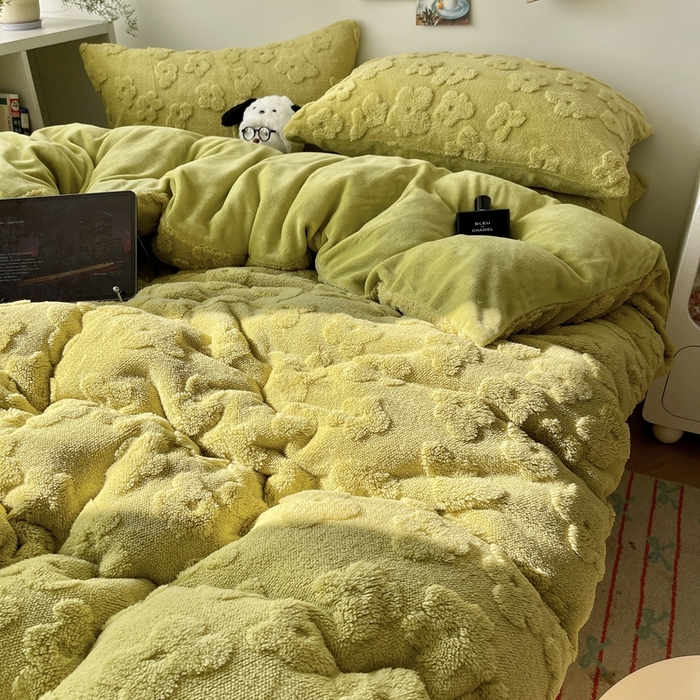 91家纺网 家纺一手货源 找家纺 六巷胡同 2025新款INS博主风云朵花舒棉绒A类牛奶绒四件套 香草绿