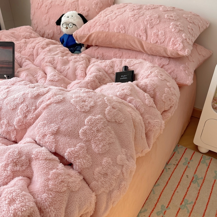 六巷胡同 2025新款INS博主风云朵花舒棉绒A类牛奶绒四件套 豆沙粉