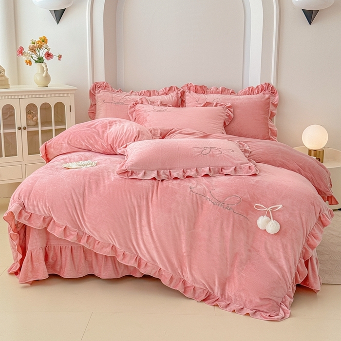 91家纺网 家纺一手货源 找家纺 （总）恋尚羽家纺 2025新款韩版花边婴儿绒绣花大床裙四件套宝宝绒婴肤绒公主风韩式